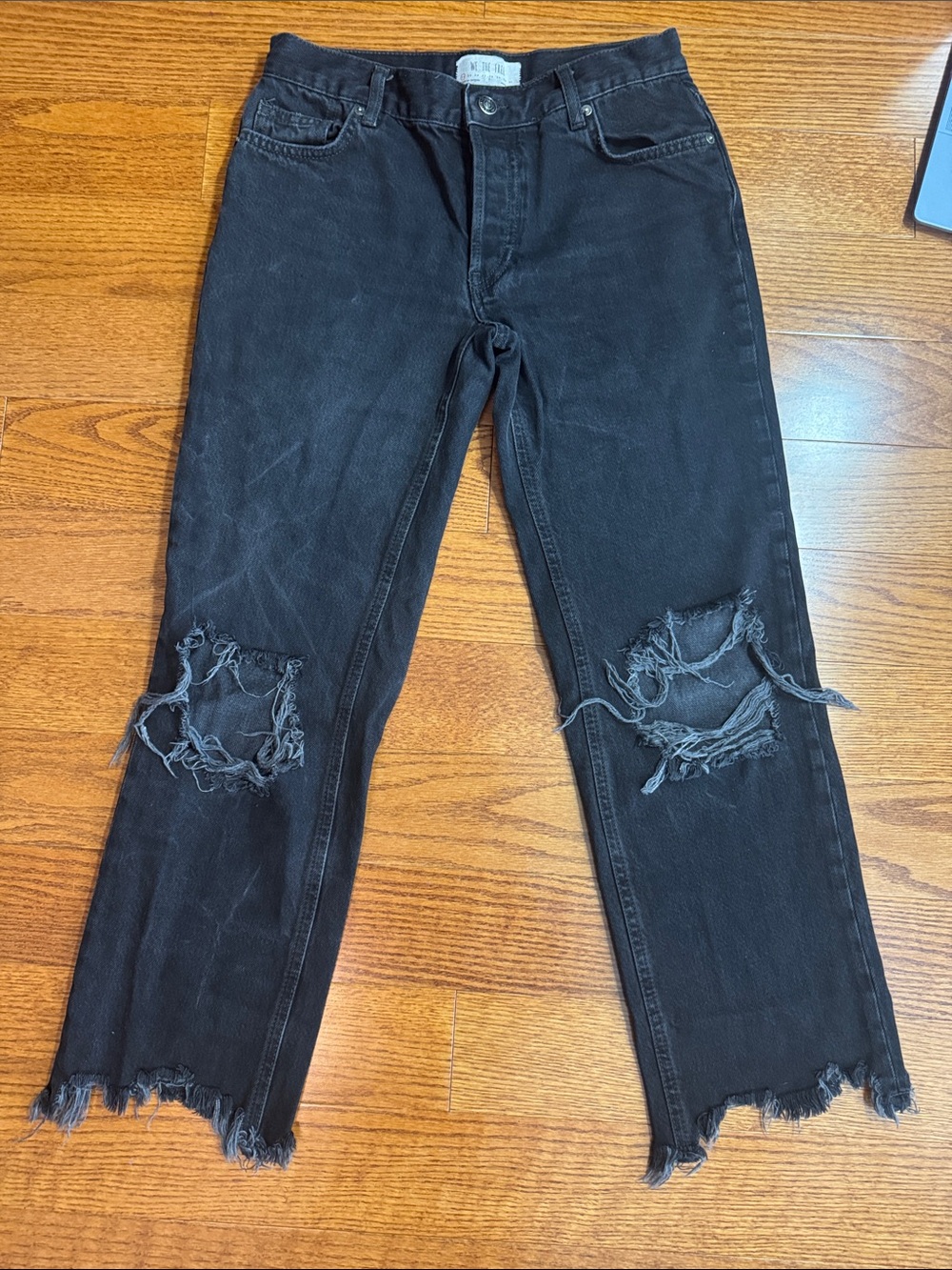 Sz 24 We The Free Black Distressed Straight Jeans